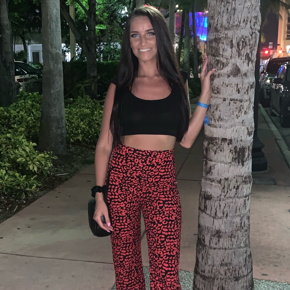 Meet your Posher, Hillary